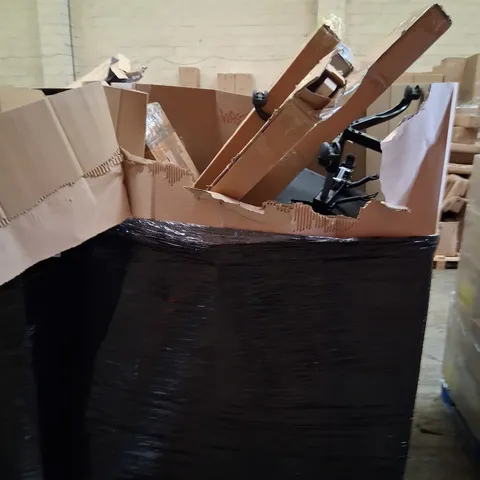 PALLET CONSISTING OF A LARGE QUANTITY OF ASSORTED HOUSEHOLD AND ELECTRICAL PRODUCTS AND ACCESSORIES TO INCLUDE;