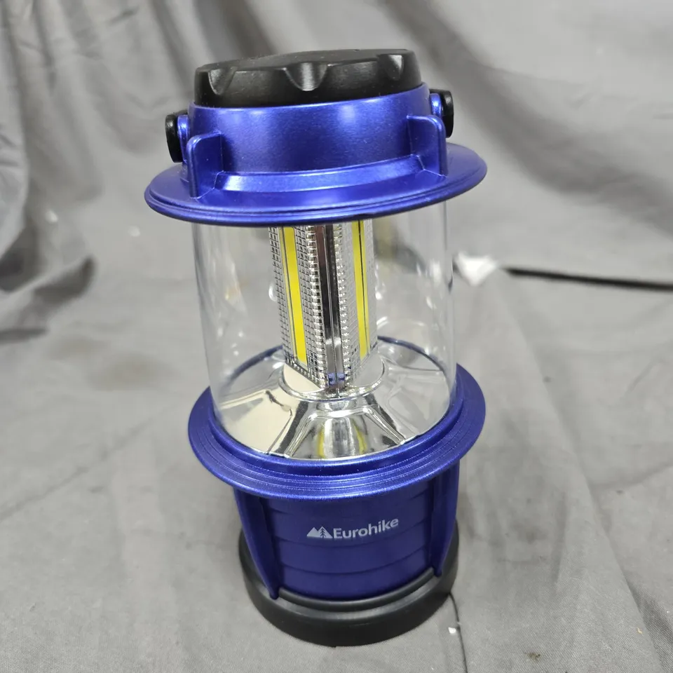 BOX OF APPROXIMATELY 25 ASSORTED ITEMS TO INCLUDE: OUTDOORS LAMP AND WATERCOLOR PAINT SET