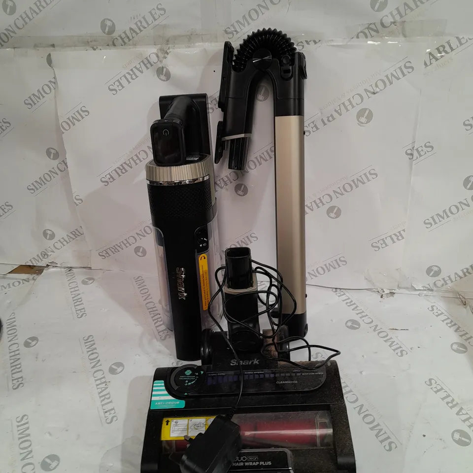 SHARK STRATOS CORDLESS VACUUM IZ400UKT