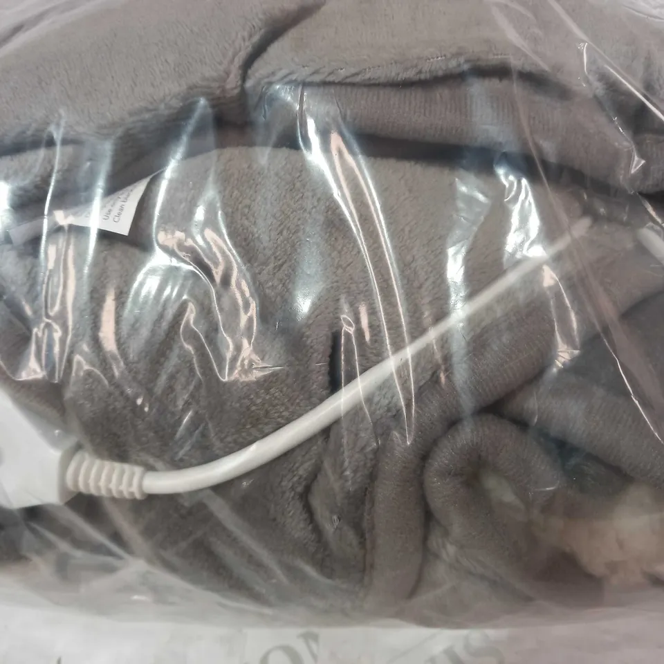 COZEE HOME OVERSIZED WRAP - SILVER / GREY