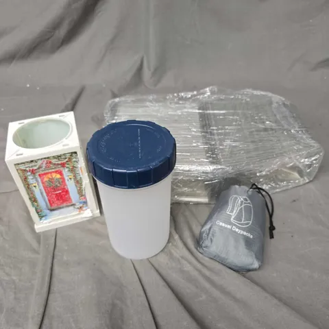 APPROXIMATELY 15 ASSORTED HOUSEHOLD PRODUCTS TO INCLUDE DRINKS CONTAINER, PLANTERS, HOME DΓCOR ETC