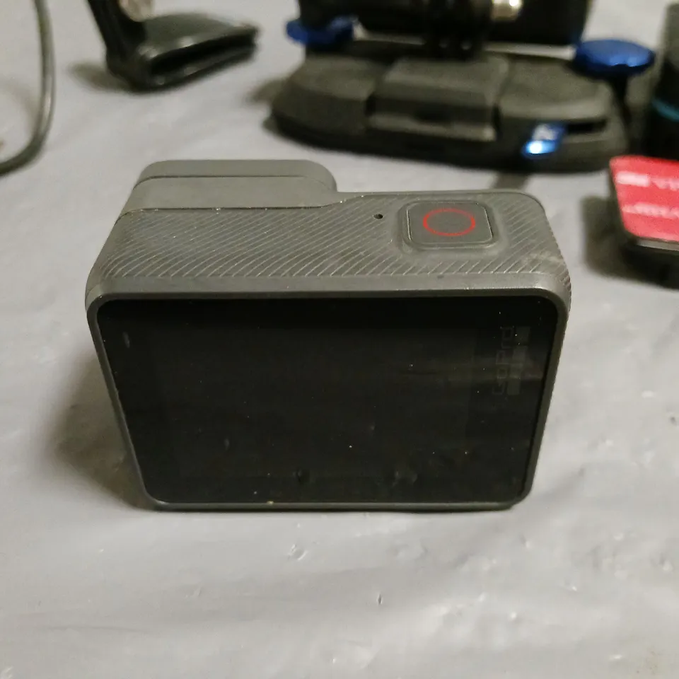 GO PRO ACTION CAMERA WITH ACCESSORIES