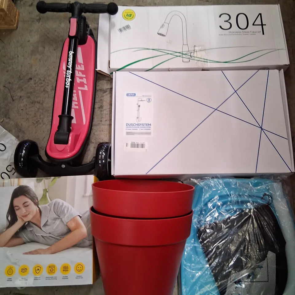 PALLET CONSISTING OF A LARGE QUANTITY OF ASSORTED HOUSEHOLD AND ELECTRICAL PRODUCTS AND ACCESSORIES TO INCLUDE;