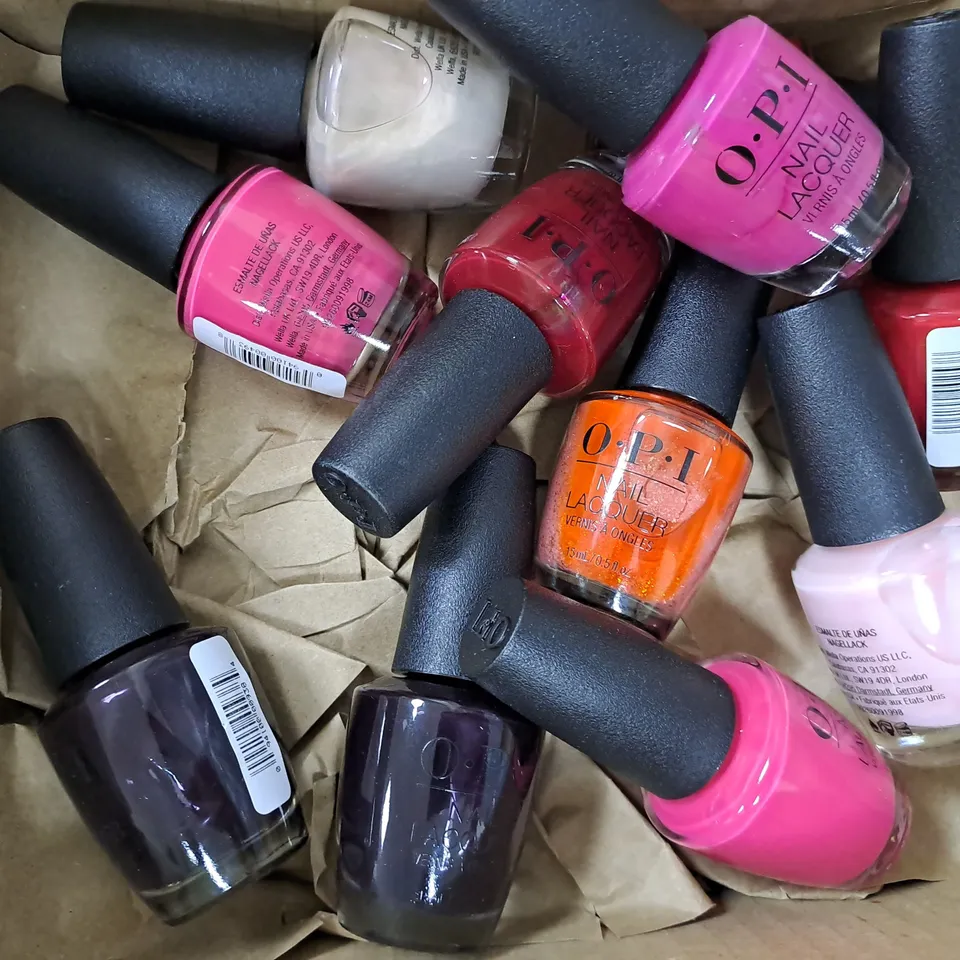 SMALL ASSORTMENT OF O.P.I NAIL LACQUER