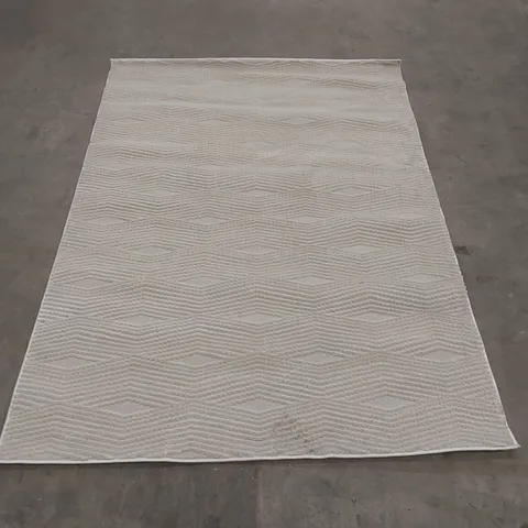 QUALITY DESIGNER AREA RUG - APPROXIMATELY 170 x 119cm