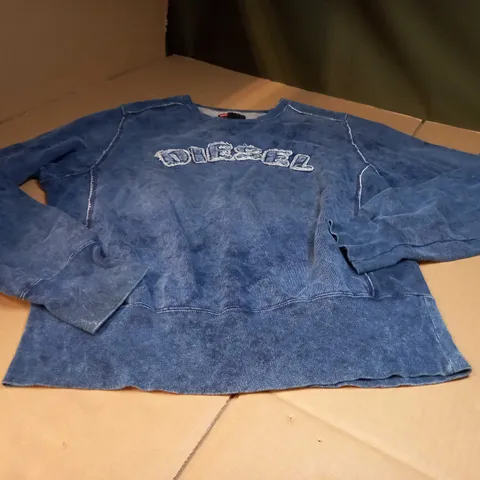 DIESEL DISTRESSED BLUE/LOGO SWEATER - LARGE