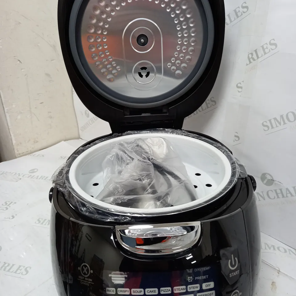 BOXED COOKS ESSENTIAL MULTI-PURPOSE COOKER