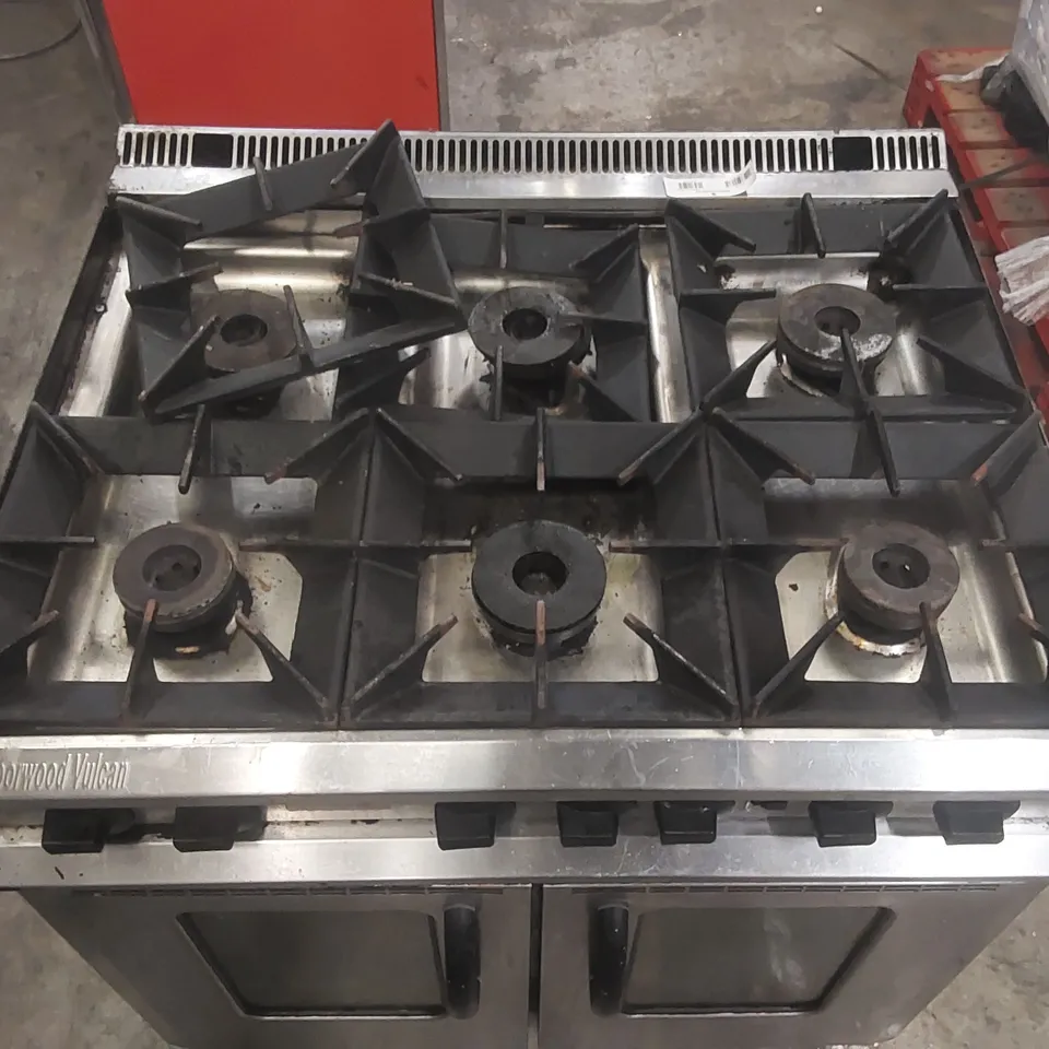 MOORWOOD VULCAN 6 BURNER RANGE
