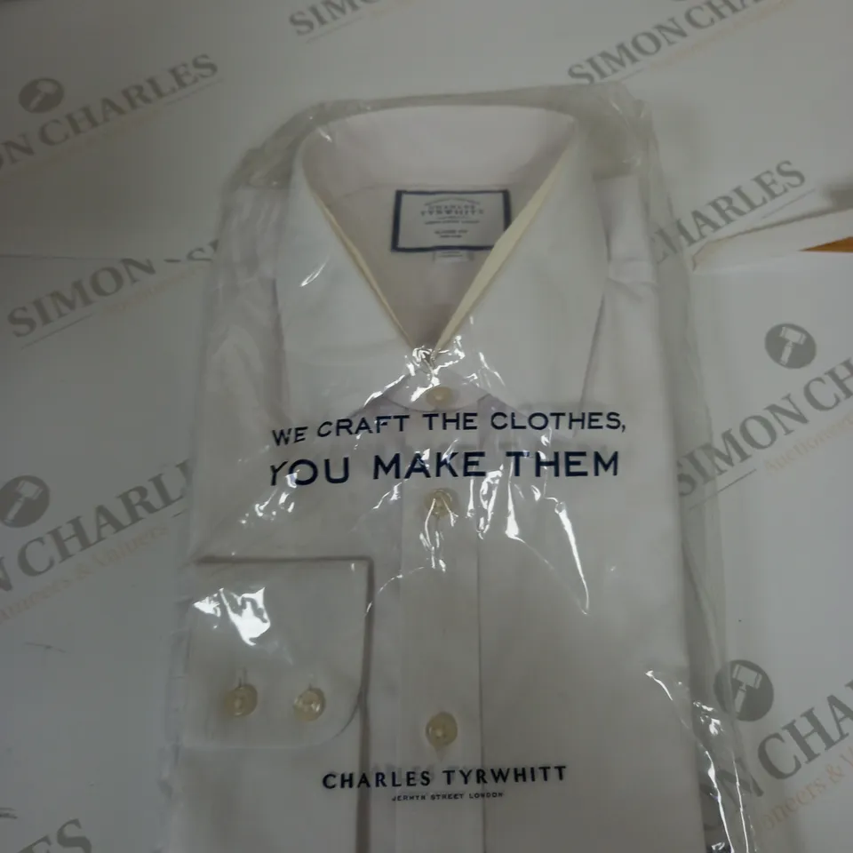 BAGGED CHARLES TYRWHITT CLASSIC FIT SHIRT SIZE 17/35"