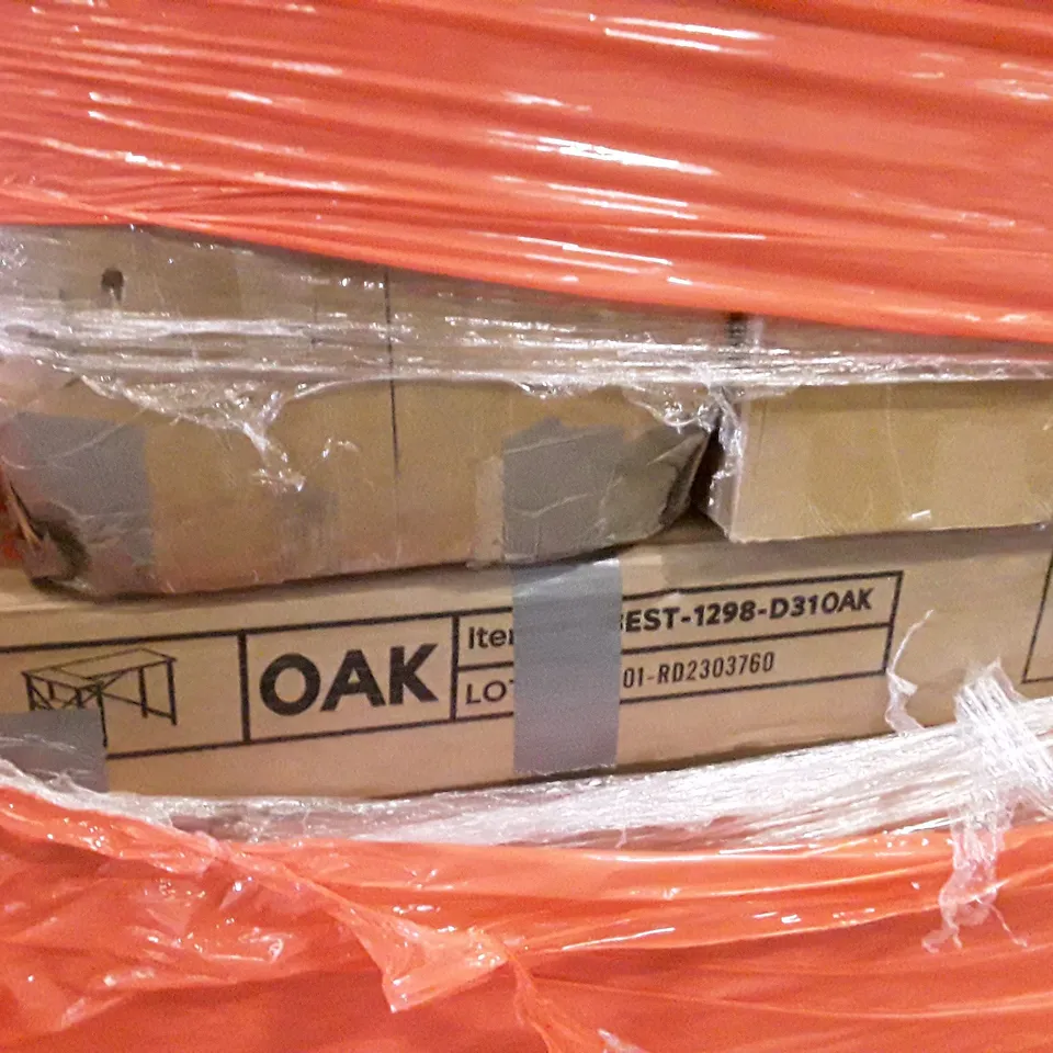 PALLET OF ASSORTED PRODUCTS INCLUDING GREEN PVC COATED WIRE MESH NETTING, OAK DESK