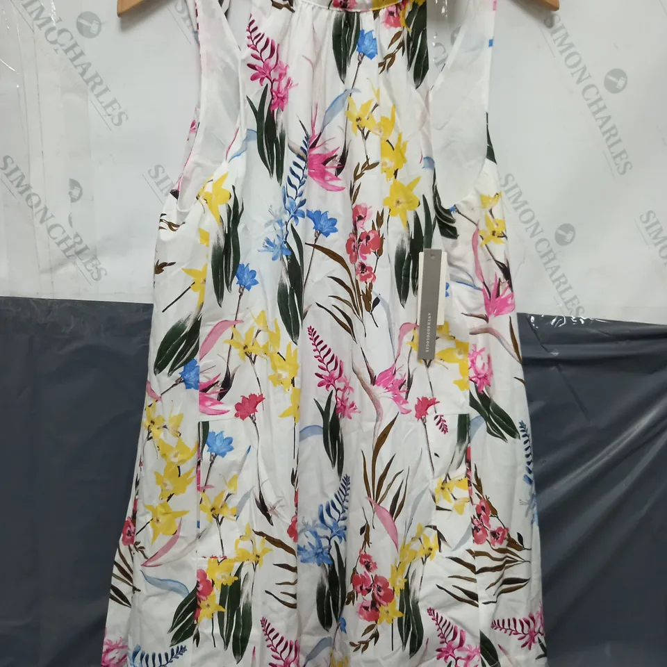 MAEVE HALTER NECK TIE BACK DRESS IN FLORAL WHITE - SMALL