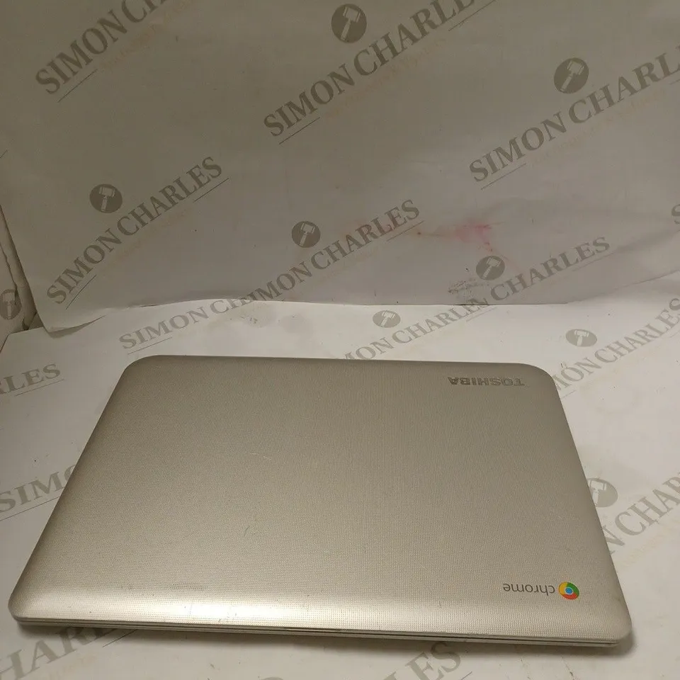 TOSHIBA CB30-102 CHROME NOTEBOOK