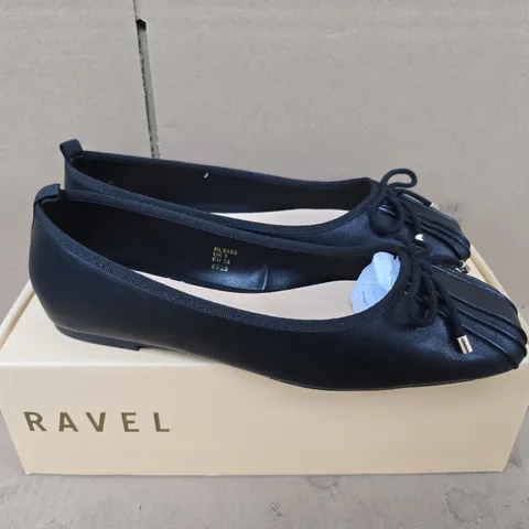 BOXED PAIR OF RAVEL CALLAY SHOES IN BLACK - UK 5