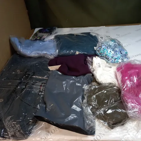 BAG OF APPROX 10 ASSORTED CLOTHING ITEMS TO INCLUDE - MAISON DE NIMES - EMELIA