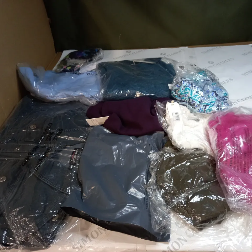 BAG OF APPROX 10 ASSORTED CLOTHING ITEMS TO INCLUDE - MAISON DE NIMES - EMELIA