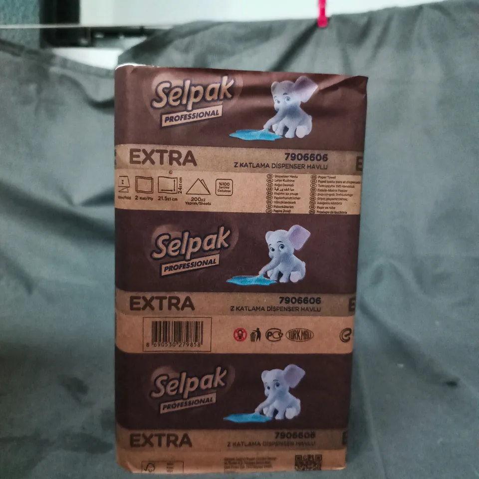 SELPAK PROFESSIONAL EXTRA DISPENSER TOWELS MULTIPACK
