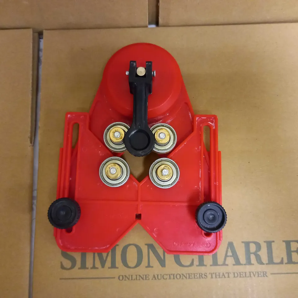 ADJUSTABLE DIAMOND DRILL BIT