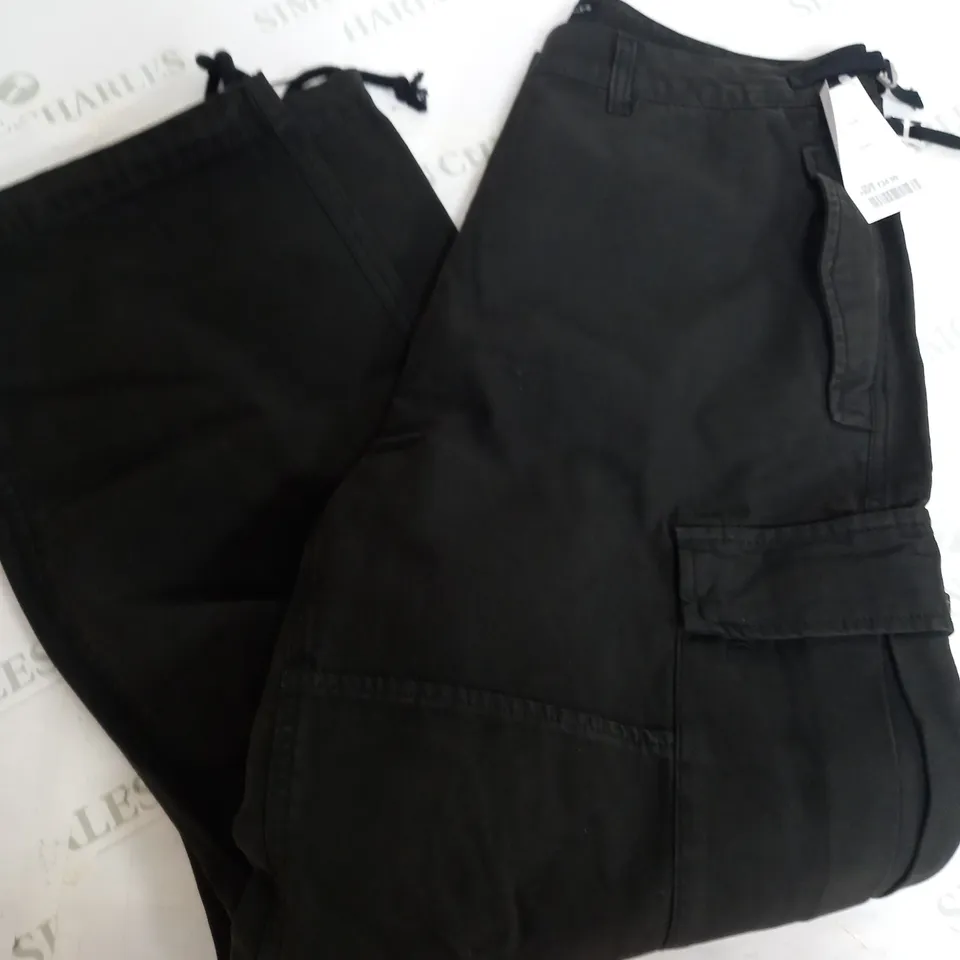 VELVET HEART WOMENS CARGO PANTS IN BLACK - EU LARGE