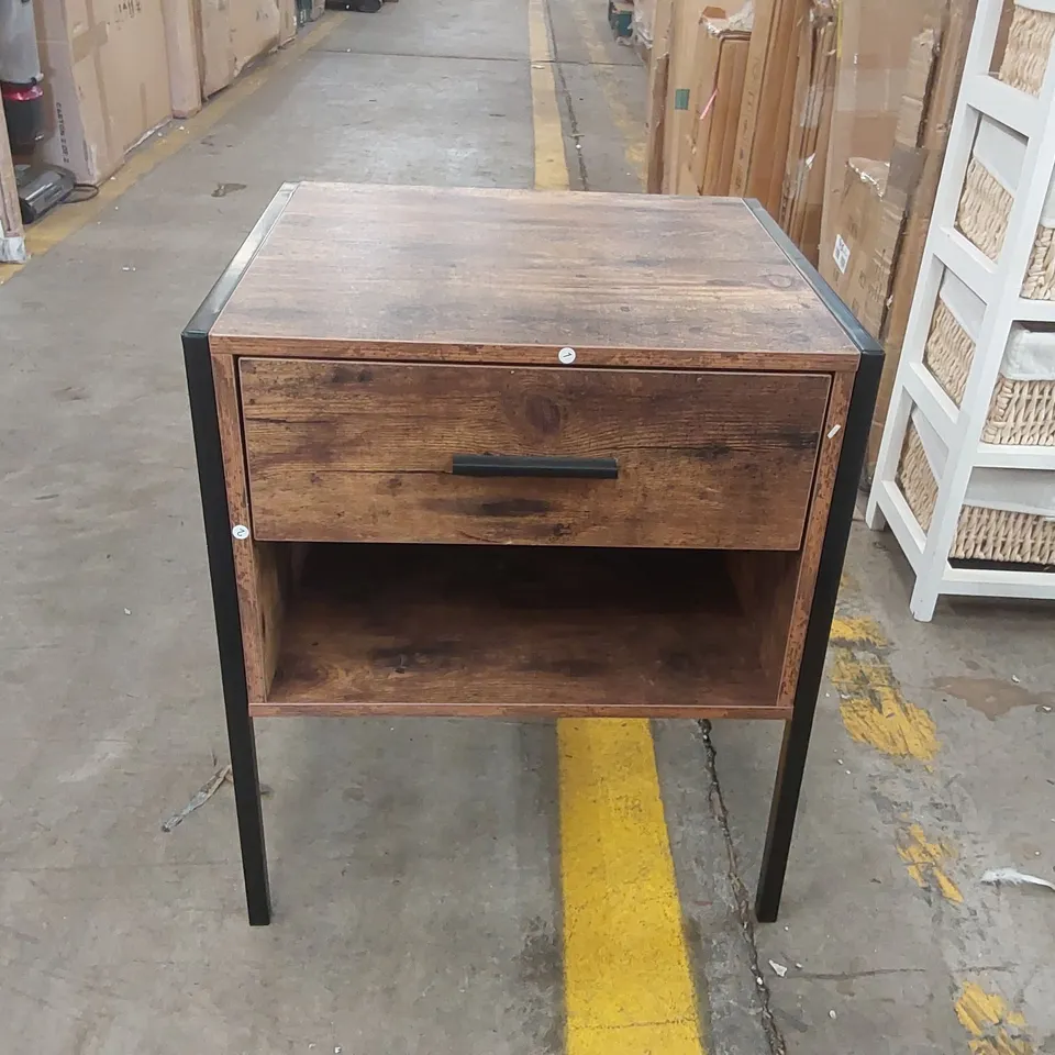 DESIGNER 1-DRAWER BEDSIDE TABLE