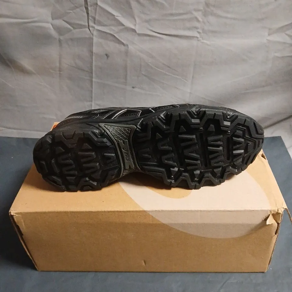 ASICS MEN'S RUNNING SHOES - BLACK SIZE 5