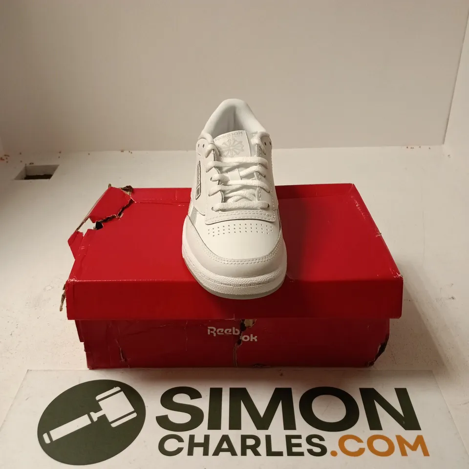 BOXED PAIR OF REEBOK CLUB C REVENGE KIDS TRAINERS IN WHITE - UK 5