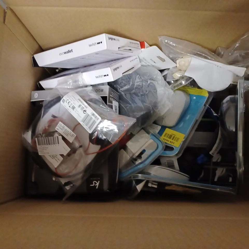 APPROXIMATELY 16 ASSORTED ELECTRICALS TO INCLUDE TURTLE BEACH RECON 50X, TECH21 EVO WALLET CASE, RAPOO KEYBOARD AND MOUSE COMBO, ETC