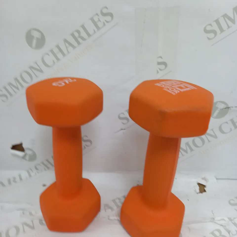 2 X 2KG DUMBBELLS 