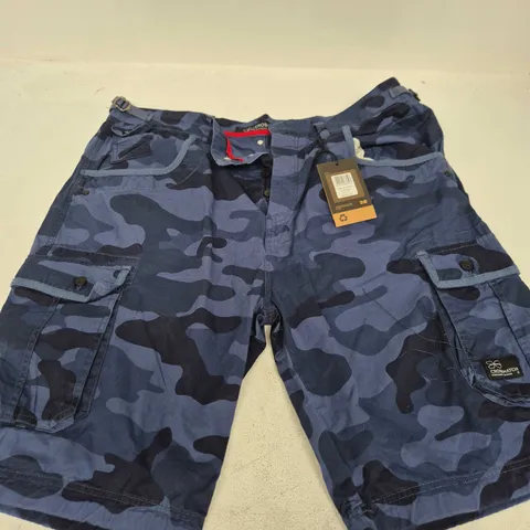 CROSSHATCH CAMO SHORTS IN BLUE - WAIST 40