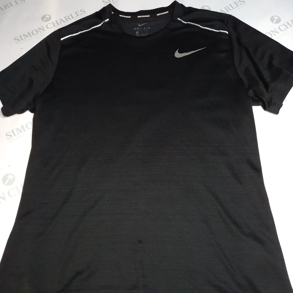 NIKE RUNNING T-SHIRT SIZE M