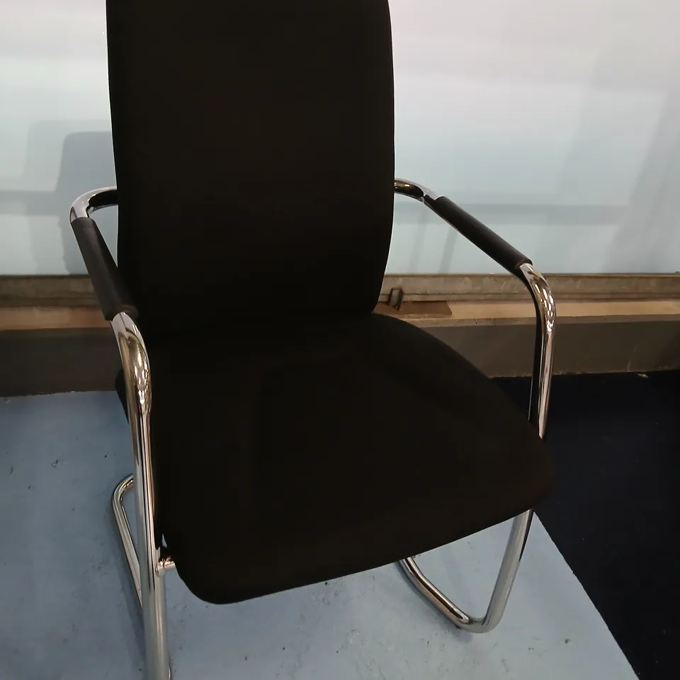 FIVE BLACK UPHOLSTERED CANTILEVER VISITOR CHAIR WITH CHROME FRAME