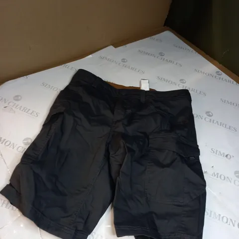 GREY CARGO SHORTS SIZE 31