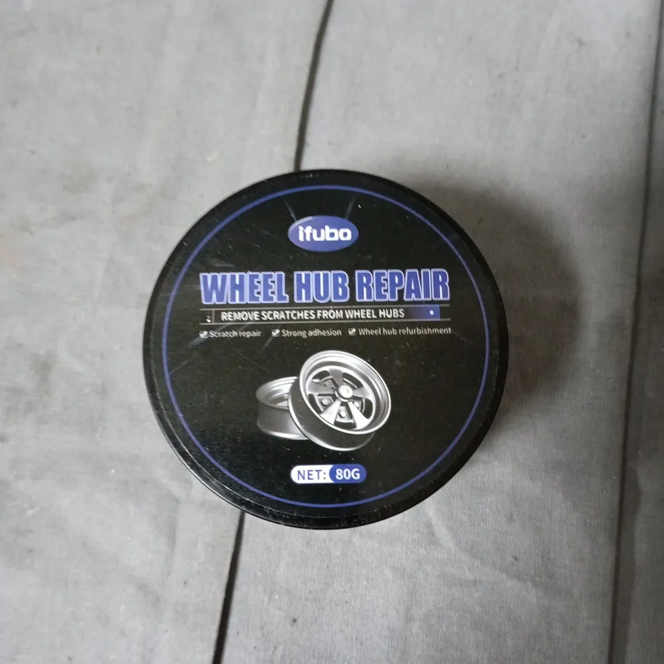 BOX OF APPROXIMATELY 12 ASSORTED AUTOMOTIVE ITEMS INCLUDING UNIVERSAL CONTROLLER , CAR BULBS AND WHEEL HUB REPAIR