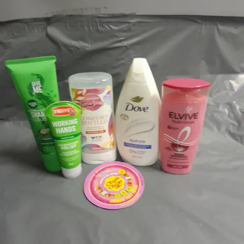 APPROXIMATELY 20 ASSORTED HEALTH & BEAUTY ITEMS TO INCLUDE - O'KEEFE'S WORKING HANDS CREAM, CUSSONS CREATION BODY WASH AND DOVE BODY WASH