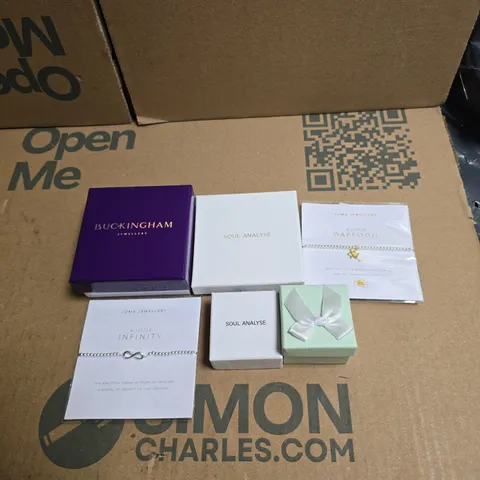 TOTE OF APPROXIMATELY 25 ASSORTED JEWELLERY ITEMS TO INCLUDE BUCKINGHAM, JOMA, SOUL ANALYSE ETC