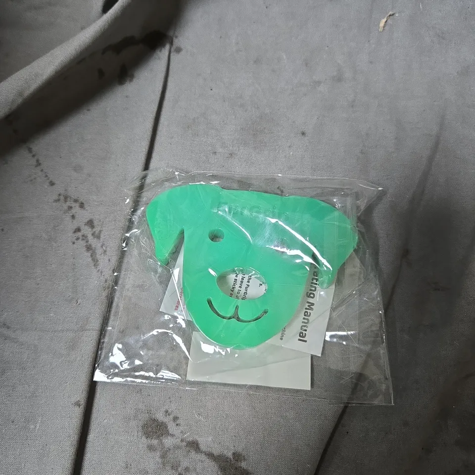 APPROXIMATELY 400 FURGRIP DOG LAUNDRY PET HAIR REMOVERS