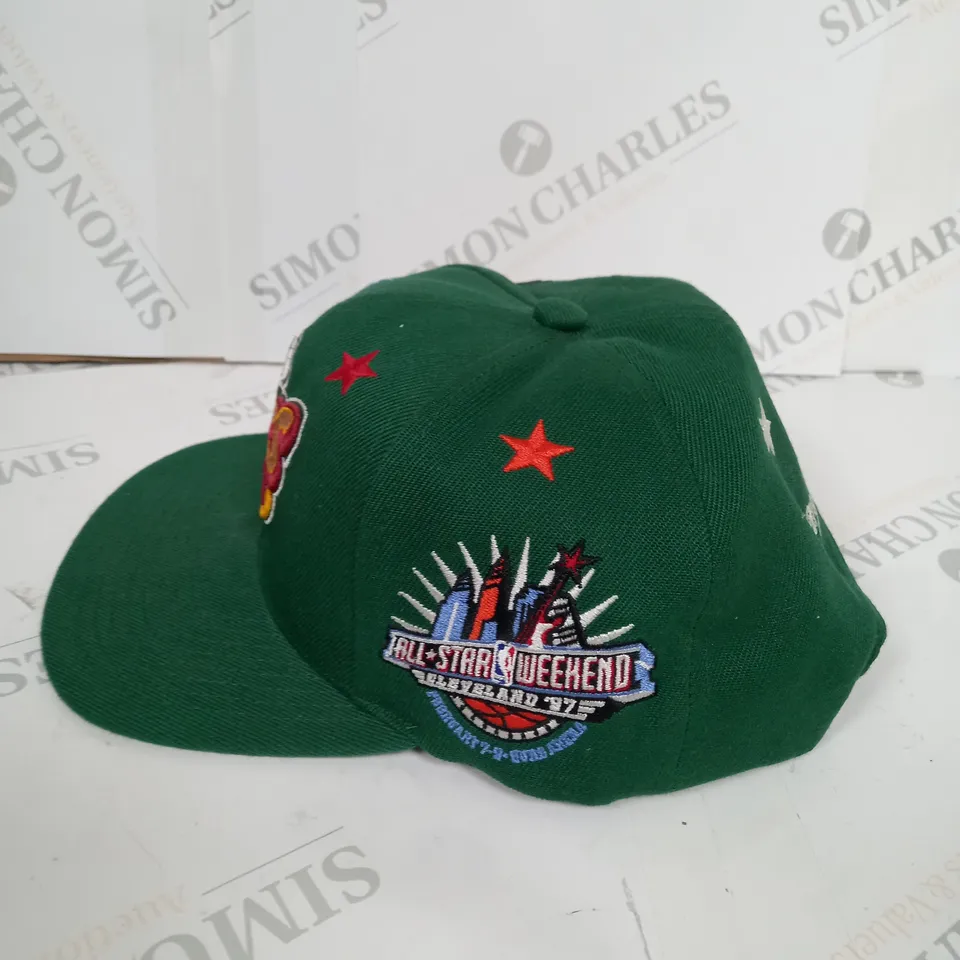 MITCHELL AND NESS SEATTLE SONICS SNAPBACK CAP