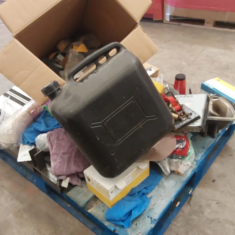 PALLET OF ASSORTED TOOLS/MACHINERY EQUIPMENT ECT