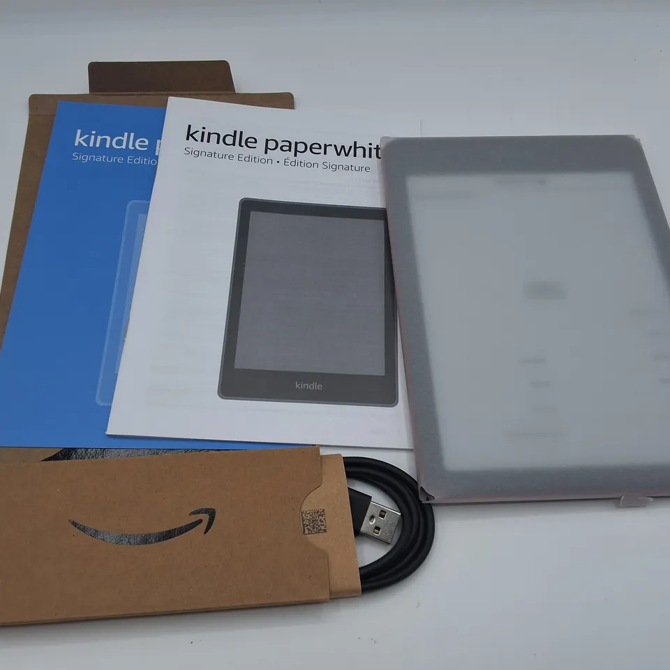 BOXED AMAZON KINDLE PAPERWHITE GEN 12 32GB IN METALLIC JASMINE