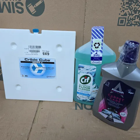APPROXIMATELY 6 ASSORTED HOUSEHOLD LIQUID PRODUCTS TO INCLUDE CREDO CUBE PART, CIF FLOOR CLEANER, ASTONISH CARPET CARE, ETC