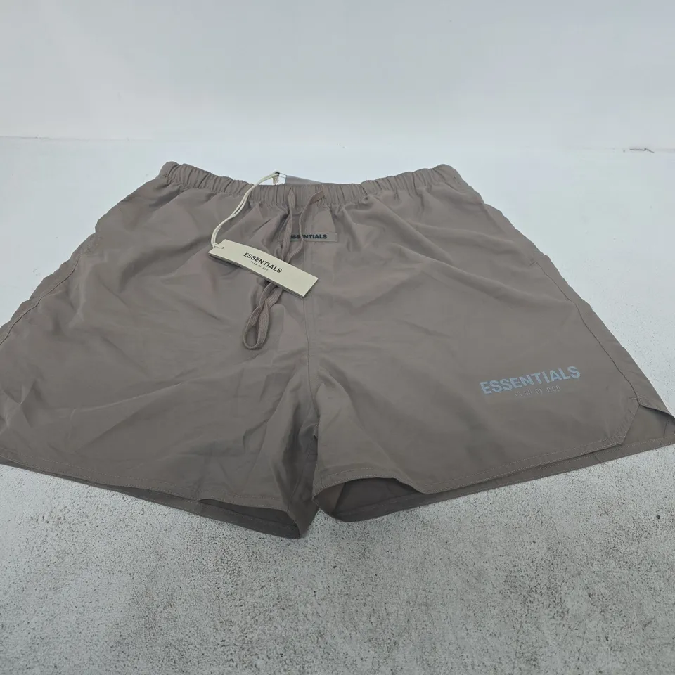 FEAR OF GOD ESSENTIALS SHORTS – SIZE LARGE 