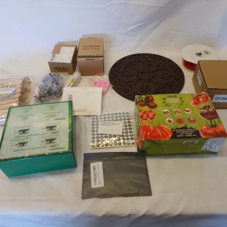 APPROXIMATELY 14 ASSORTED BRAND NEW BOXED PRODUCTS TO INCLUDE;