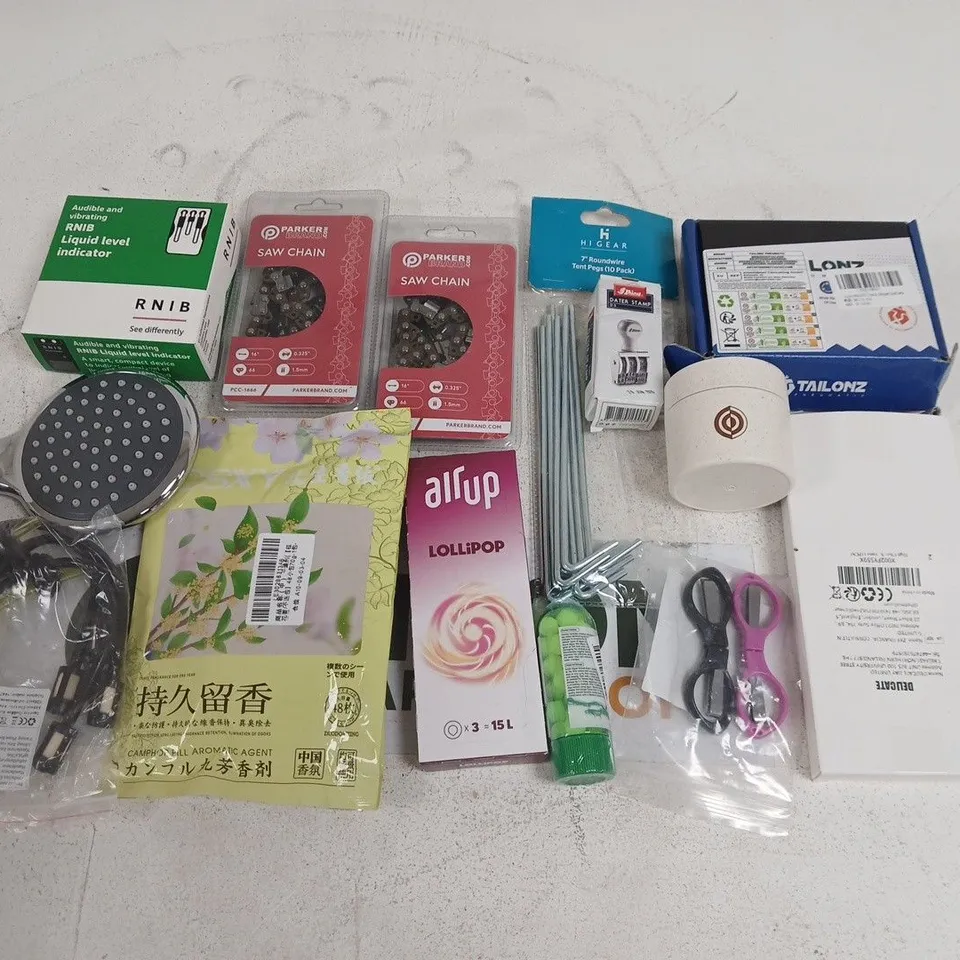 LOT OF ASSORTED HOUSEHOLD ITEMS TO INCLUDE PARKERS SAW CHAIN, AIRUP LOLLIPOP AND RBIB LIQUID LEVEL INDICATOR