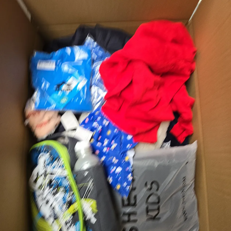 BOX OF APPROXIMATELY 35 ASSORTED KIDS CLOTHING ITEMS TO INCUDE - BAG, PYJAMAS, DRESS, ETC