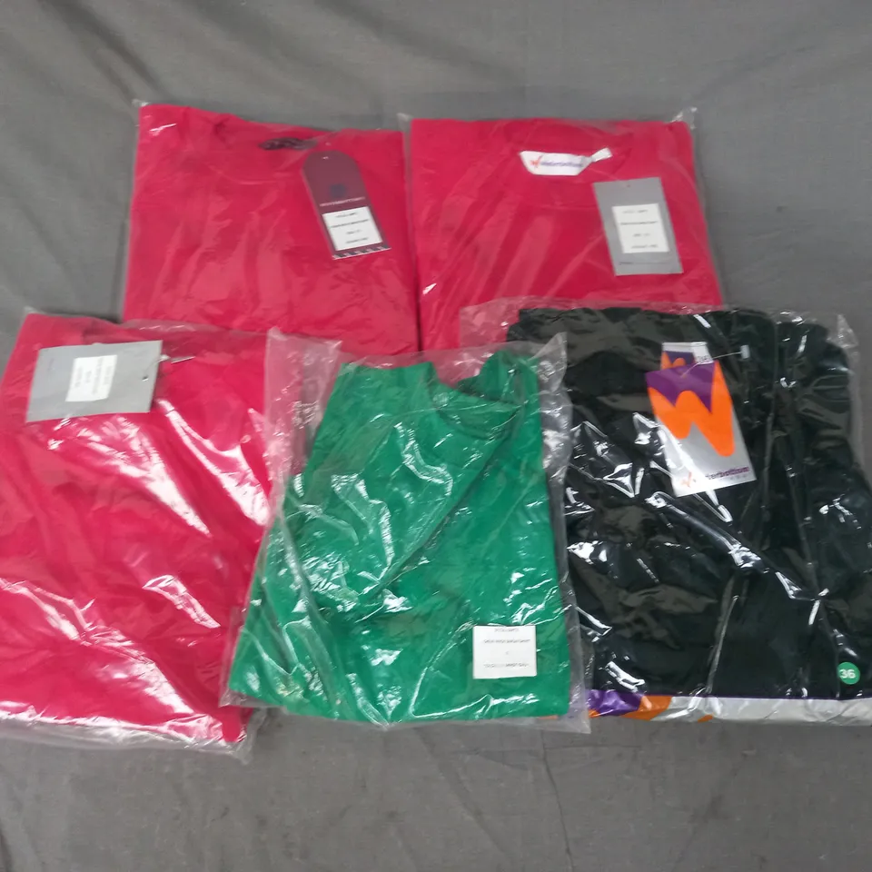 BOX OF APPROXIMATELY 120 ASSORTED SCHOOL SWEATER IN VARIOUS COLOURS AND SIZES - COLLECTION ONLY