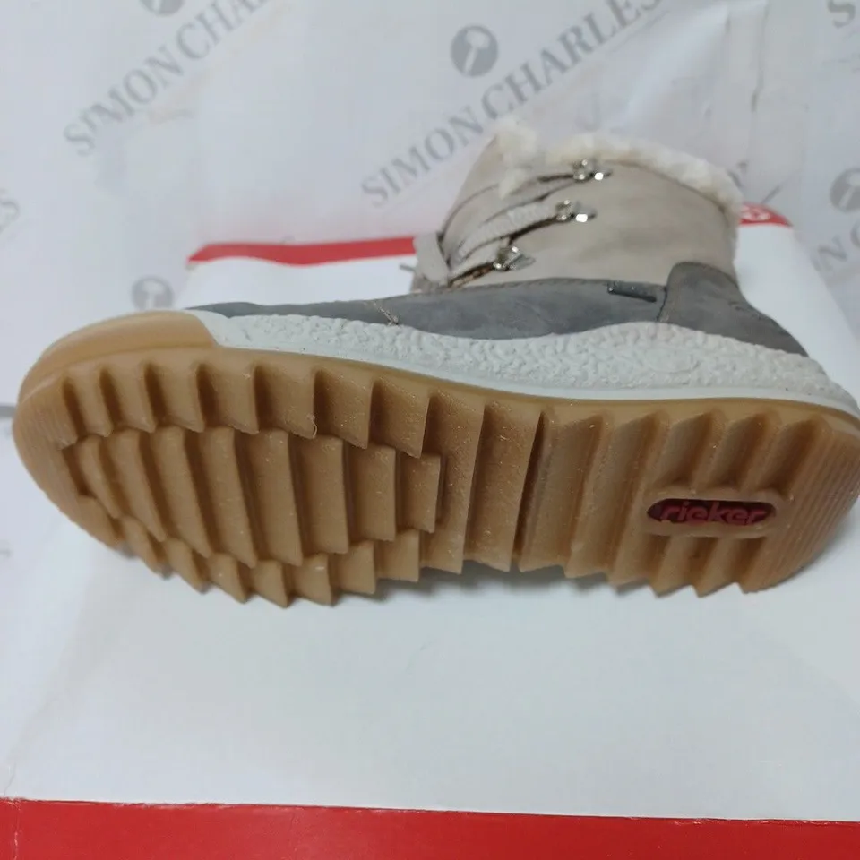 BOXED RIEKER ANTISTRESS WARM HIKING BOOTS, CREAM - SIZE 6