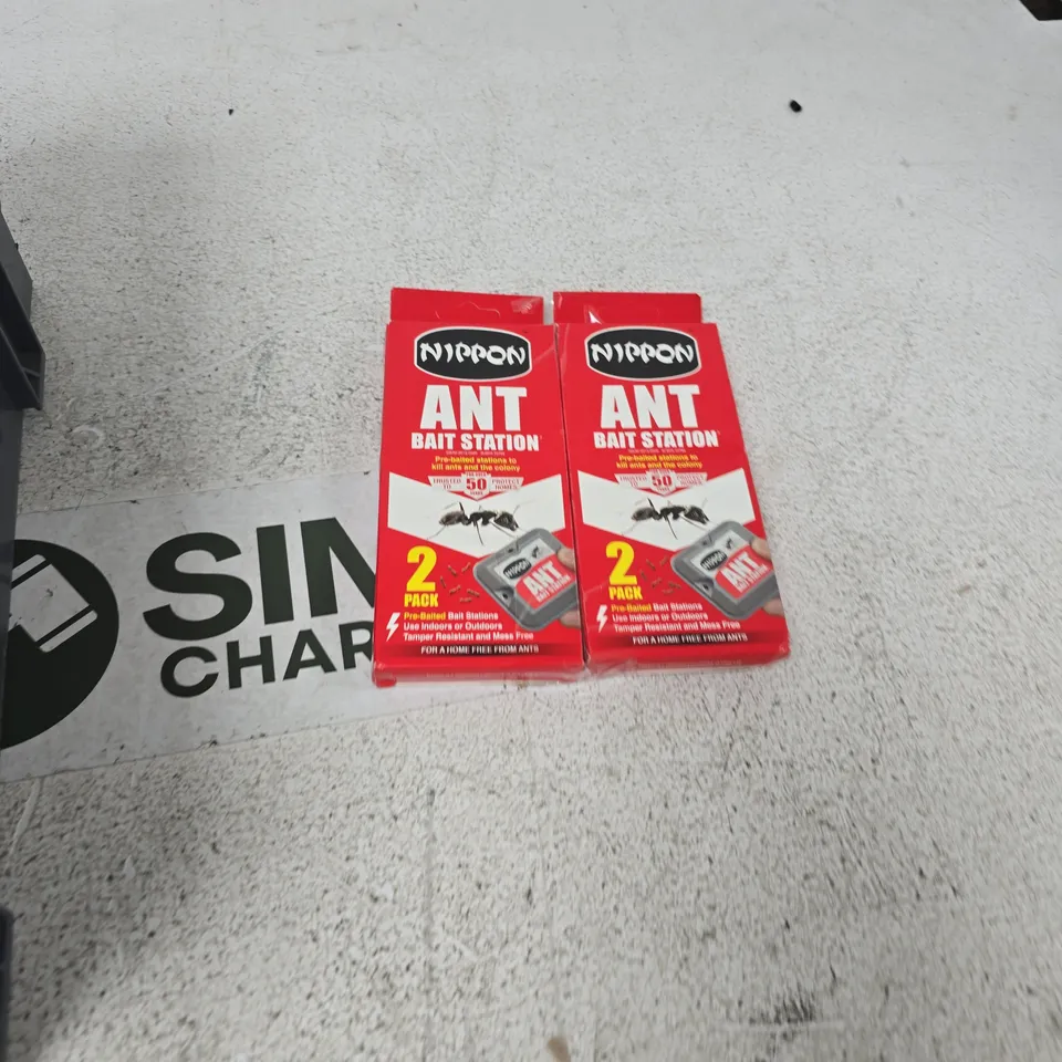 TOTE OF APPROXIMATELY 12 ASSORTED ITEMS TO INCLUDE: NIPPON ANT BAIT STATION 