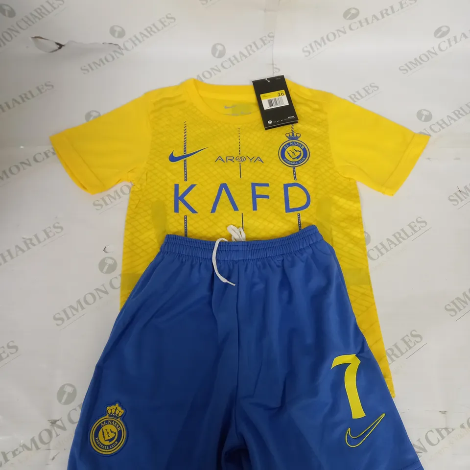 AL NASSR HOME SHIRT AND SHORTS WITH RONALDO 7 SIZE 20