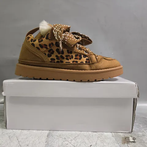 BOXED PAIR OF UNBRANDED SHOE SIN BROWN/ANIMAL PRINT SIZE EU 37