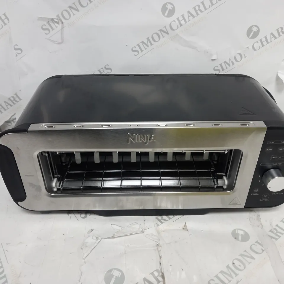 BOXED NINJA 2 IN 1 TOASTER & GRILL ST100UK