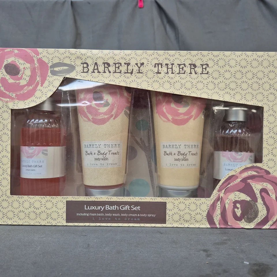 BARELY THERE LUXURY BATH GIFT SET